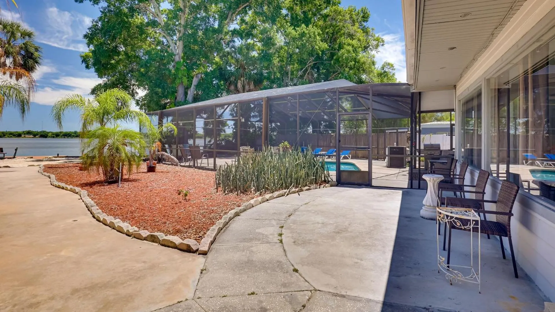 Family Stay With Pool Dock & Lanai In Τάμπα Διαμέρισμα
